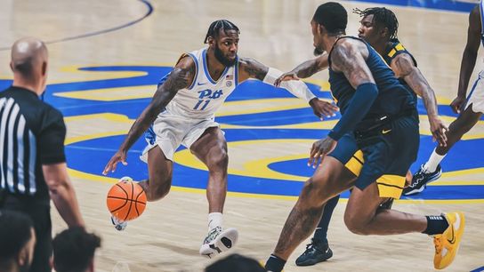 Pitt shows cracks amid 'chaos' in Backyard Brawl taken in Oakland (Pitt)